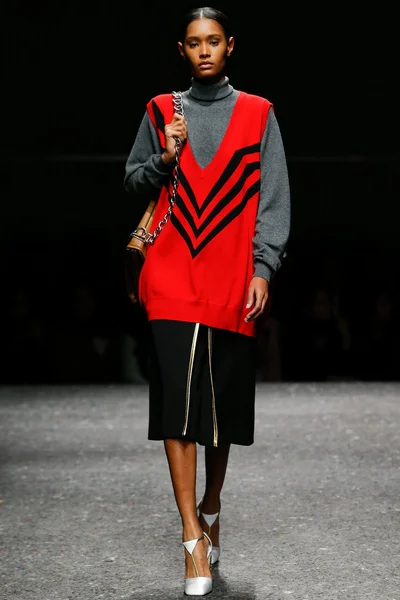 Look 39